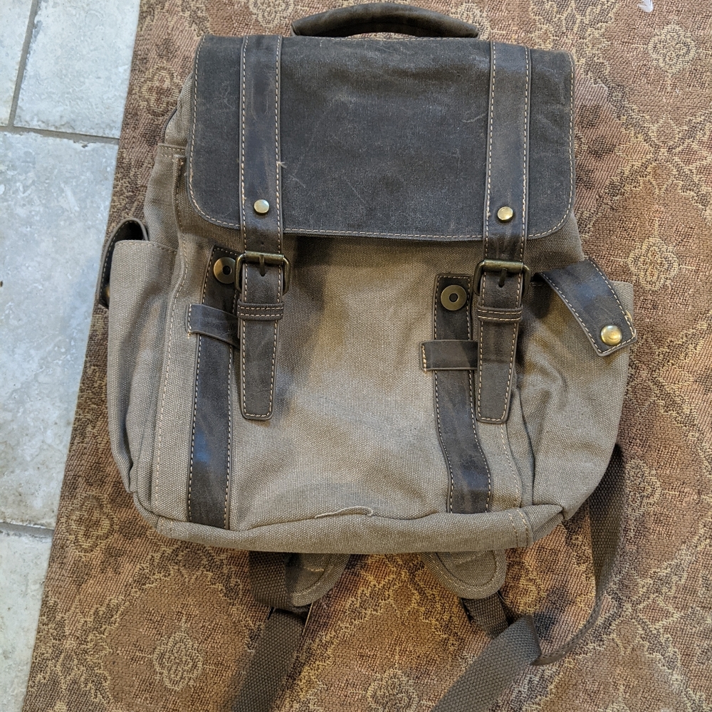 Canvas & Leather Cargoit Backpack